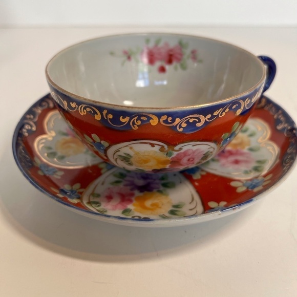 Floral Red and Blue Teacup and Saucer Set - Picture 13 of 13